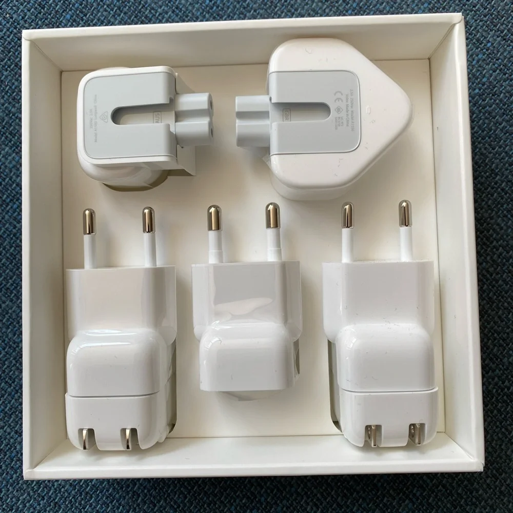 Apple World Travel Adapter Kit